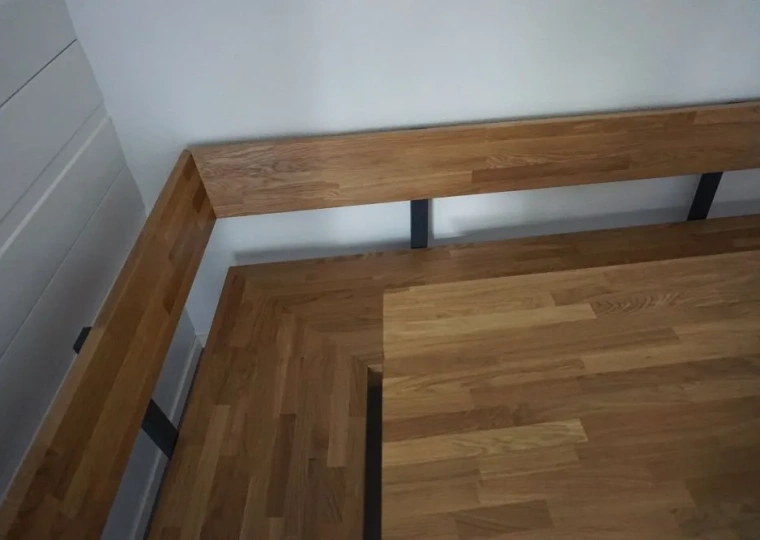 Tisch Bank und Stühle