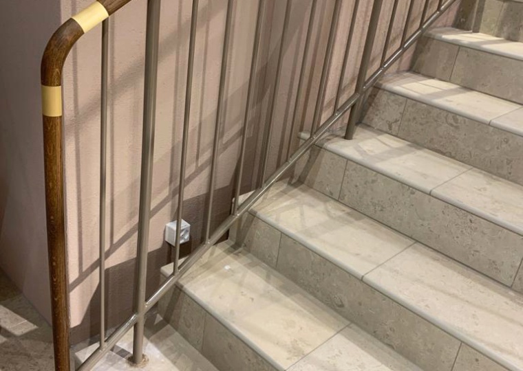 Boden Treppen Handläufe