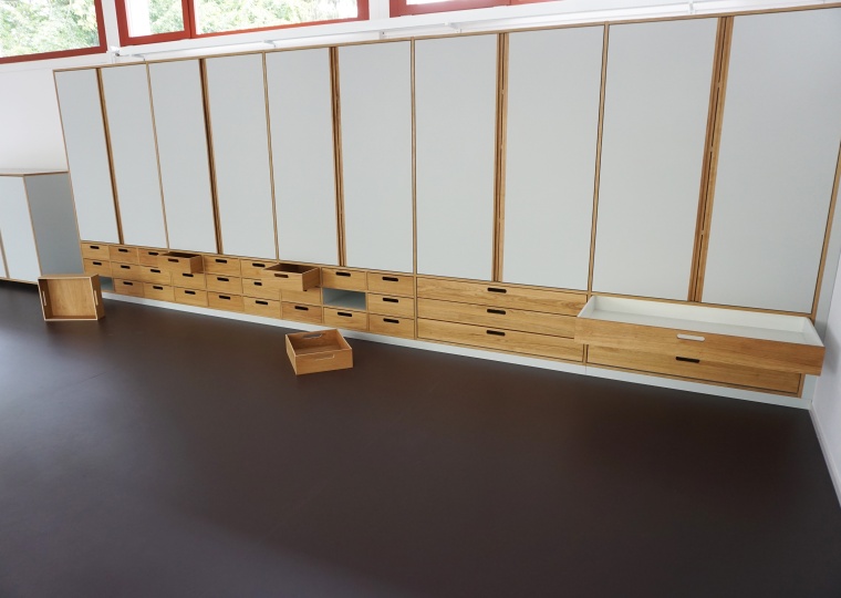 Schrank Kindergarten