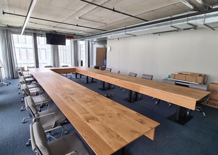 Konferenztische Eiche